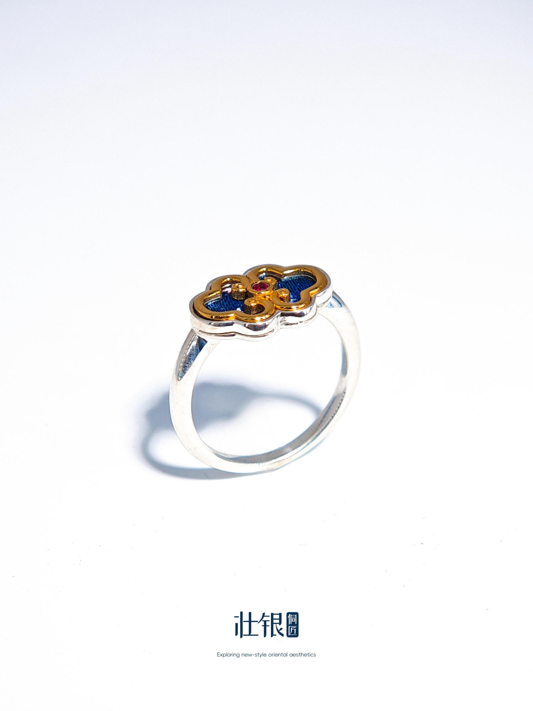 Ruyi Flower Ring（Crafted from Sterling Silver 925 with 22K Gold Inlay）